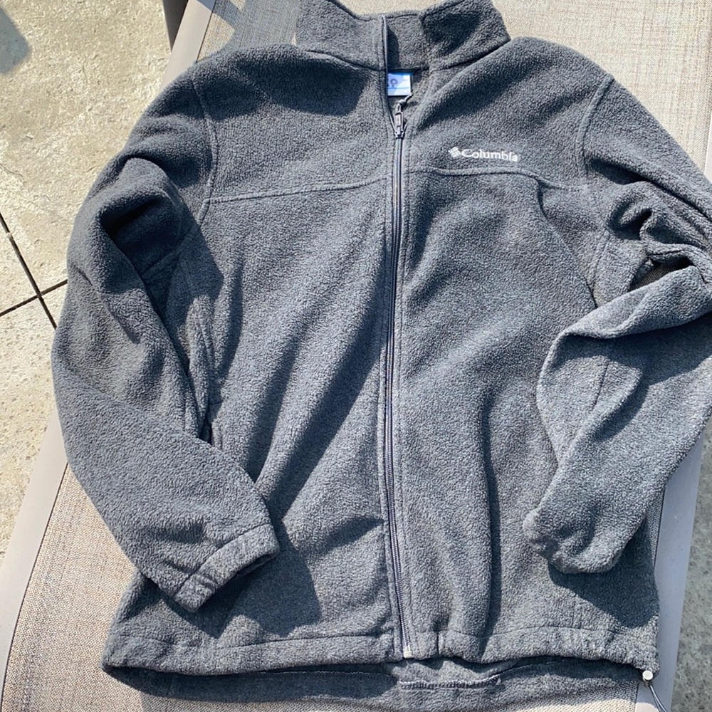 - Columbia gray zipper fleece